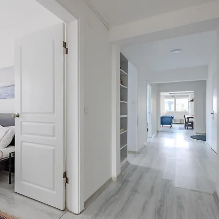 Apartment Bright Spacious New 4bd2bath Home! #331