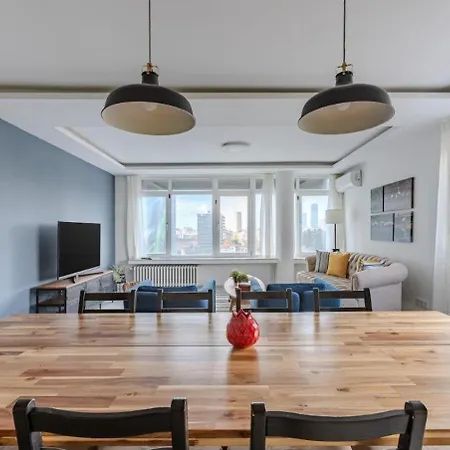 Bright Spacious New 4bd2bath Home! #331 * Istanbul