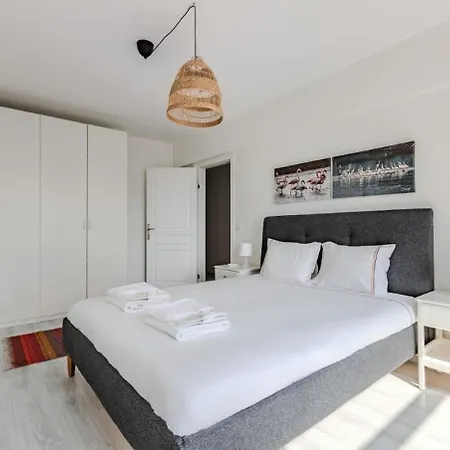 アパート Bright Spacious New 4bd2bath Home! #331 *