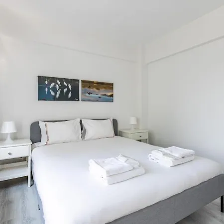 Bright Spacious New 4bd2bath Home! #331 イスタンブール